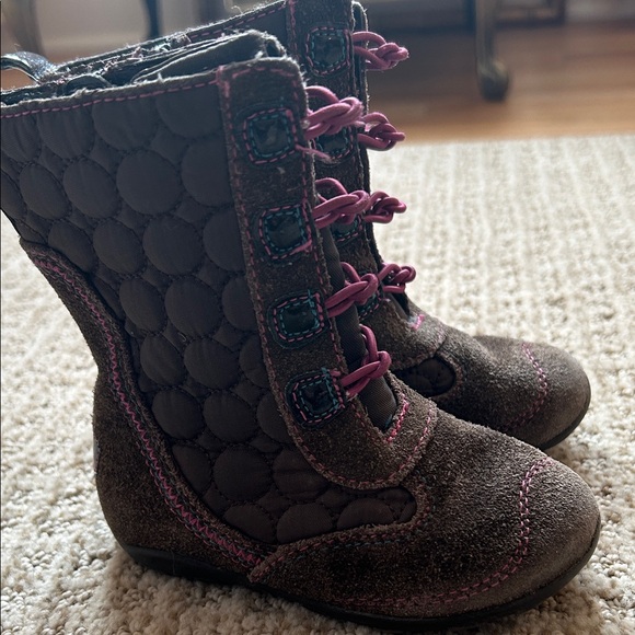 Stride Rite Quilted Brown Boots with Pink Accents - Picture 6 of 10